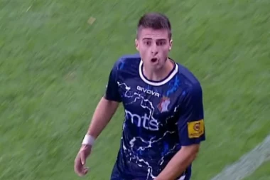 ZGROZIO CELU SRBIJU! Pogledajte kako je fudbaler Napretka PROSLAVIO gol u 96. minutu! To ga je KOŠTALO isključenja! (VIDEO)