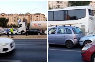 LANČANI SUDAR KOD ADE, UČESTVOVALO 7 AUTOMOBILA I CISTERNA SA GORIVOM: Stvorene duge kolone (VIDEO)