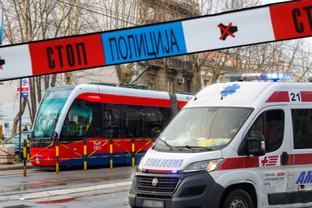 UMRO VOZAČ TRAMVAJA U BEOGRADU! Pozlilo mu usred vožnje, zaustavio vozilo, izašao i SRUŠIO SE