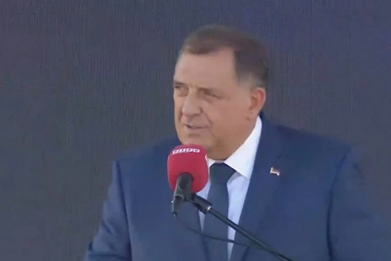 JOŠ NA INTENZIVNOJ NEZI, SLAB I MALAKSAO! Evo u kakvom stanju je Milorad Dodik posle komlikovane operacije! DUŽE VREME IMAO PROBLEM!