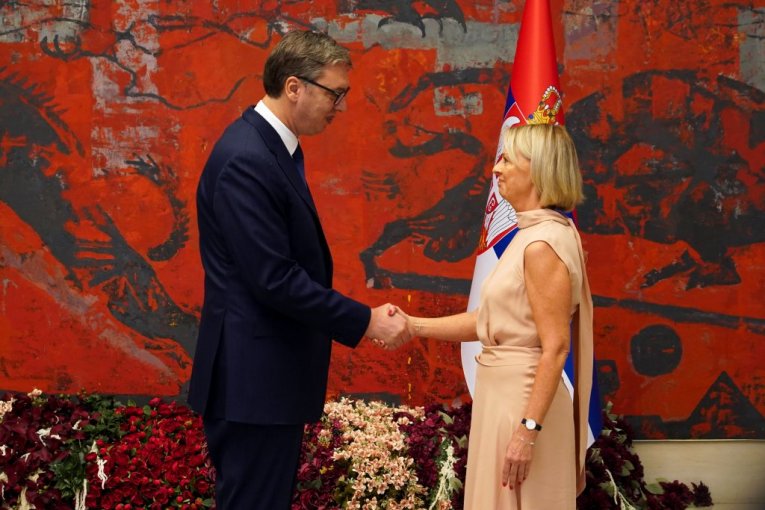 ALEKSANDAR VUČIĆ PRIMIO AKREDITIVNO PISMO NOVE AMBASADORKE ŠVEDSKE: Srbija će dati pun doprinos regionalnoj stabilnosti! (FOTO)