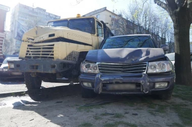 SUDARILI SE KAMION I AUTOMOBIL! Udes na putu Niš - Pirot (FOTO)