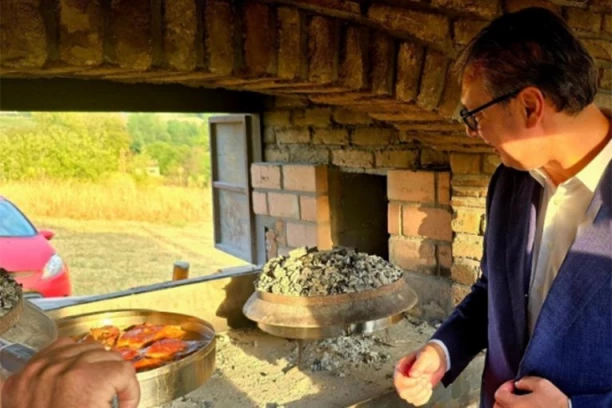 VUČIĆ DOČEKUJE AMBASADORE ARAPSKIH ZEMALJA U TRŠIĆU: Objavio kako teku pripreme, pa zagolicao nepca mnogih! (FOTO)