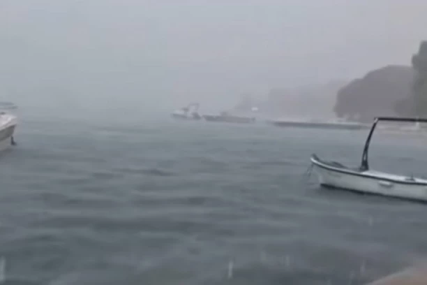 JAKO NEVREME OPUSTOŠILO PRIMORJE I CENTRALNE DELOVE CRNE GORE! Ženu jedva živu izvukli iz mora u Čanju!  Apokaliptične scene na sve strane! (VIDEO)