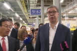 VUČIĆ U FABRICI LINGLONG U ZRENJANINU: "Izgleda neverovatno, ubedljivo najveća investicija ikada u Srbiji!"