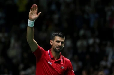 KAO FENIKS IZ PEPALA! Novak razočarao hejtere - vraća se na teren još jači!