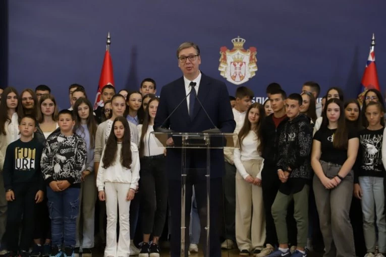 DOBRODOŠLI KUĆI! Predsednik Vučić apostrofirao: Srbija će uvek biti tu za vas!