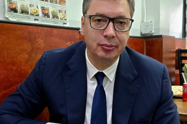 VUČIĆ PROBAO TORTILJE, PA PORUČIO: Kažu da su ljute da Bog sačuva, ali nisu Meksikanci još bili u Leskovcu