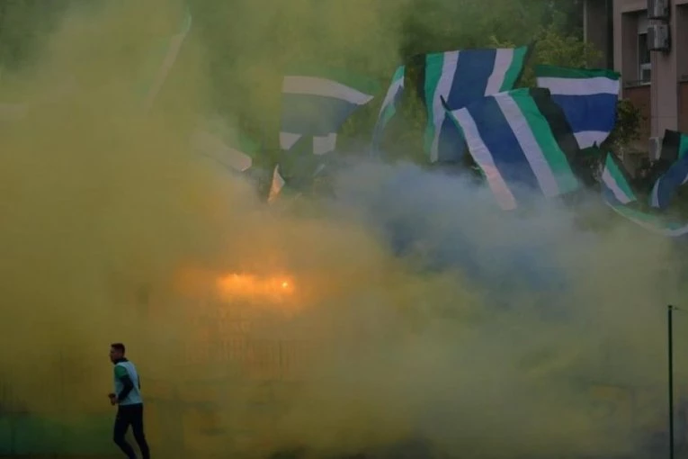 BILO JE PAKLENO: Južnoamerička atmosfera u Gornjoj varoši - Zemunci uvek imaju sjajnu podršku! (FOTO GALERIJA)