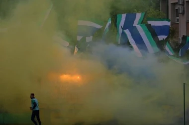 BILO JE PAKLENO: Južnoamerička atmosfera u Gornjoj varoši - Zemunci uvek imaju sjajnu podršku! (FOTO GALERIJA)