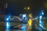 PRVI SNIMCI JEZIVE NESREĆE U KOJOJ SU POVREĐENI POLICAJCI! Vatrogasci izvlačili povređenog KOLEGU iz uništenog automobila (VIDEO)