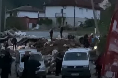 MLADA TRUDNICA POGINULA U JABLANICI! U poplavama skoro čitave porodice izgubile živote, BRAČNI PAR PRONAĐEN ZAGRLJEN