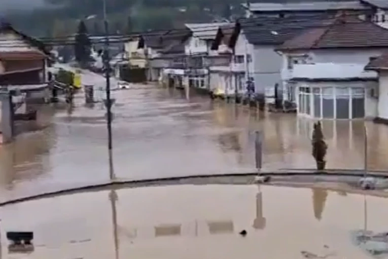 RASTE CRNI BILANS U BiH: Potvrđene nove žrtve u stravičnim poplavama (VIDEO)