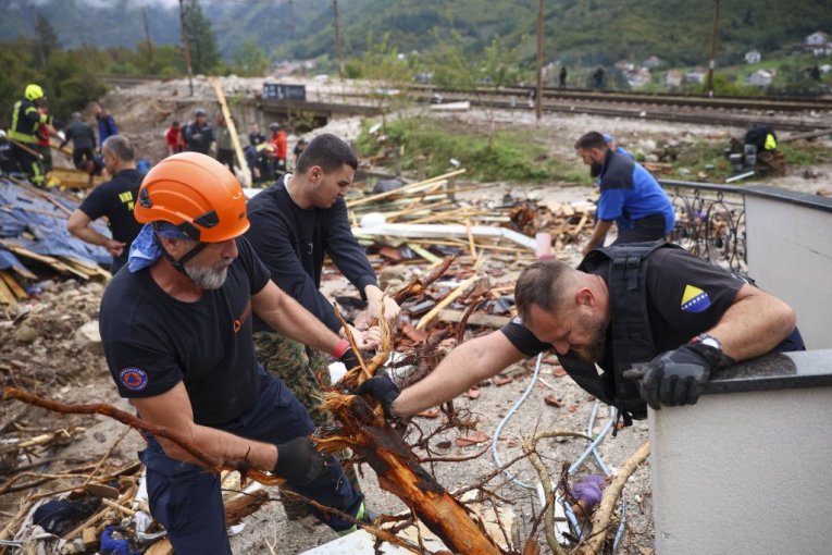 Tanjug/AP Photo/Armin Durgut