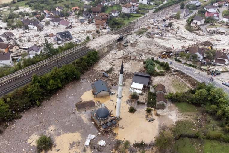 Tanjug/AP Photo/Armin Durgut