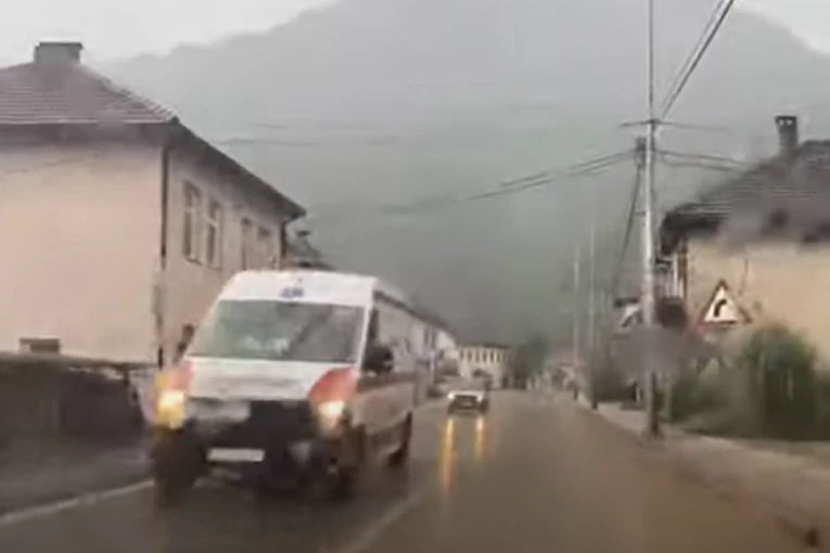 PONOVO PADA KIŠA U JABLANICI: Građani u strahu od nove nesreće (VIDEO)