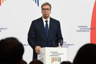 PREDSEDNIK VUČIĆ PREDAO PISMO O PRISTUPANJU MINISTARSTVA PRIVREDE ALIJANSI ZA BATERIJE!