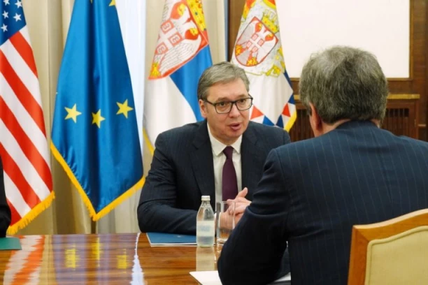 Vučić se sastao sa američkim podsekretarom Fernandezom