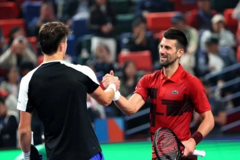 AMERIKANAC JE REDOVNA MUŠTERIJA: Novak ruši Frica za veliko finale - evo gde možete pratiti Đokovićev pohod ka 100. trofeju!