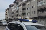 ODAVDE JE DETE (2) ISPALO KROZ PROZOR! Pogledajte prve fotografije i snimak sa mesta tragedije u Novom Pazaru (FOTO/VIDEO)