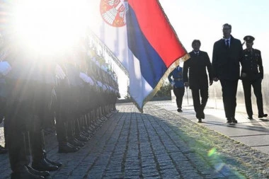 80 GODINA OD OSLOBOĐENJA BEOGRADA! Vučić polaže venac na spomenik Neznanom junaku