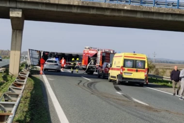 RUKOMETAŠI KRENULI NA MEČ, A ZAVRŠILI KRVAVI I ISEČENI! Herojski spasili vozača, pa zadobili ozbiljne povrede