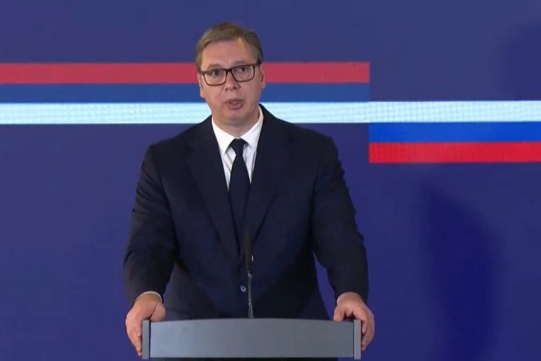 UŽIVO IZ SLOVAČKE: Predsednik Vučić se obraća nakon sastanka sa Orbanom i Ficom!