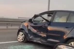 SUDAR KOD PUPINOVOG MOSTA! Stvaraju se gužve, DELOVI AUTOMOBILA SVUDA PO PUTU! (VIDEO)