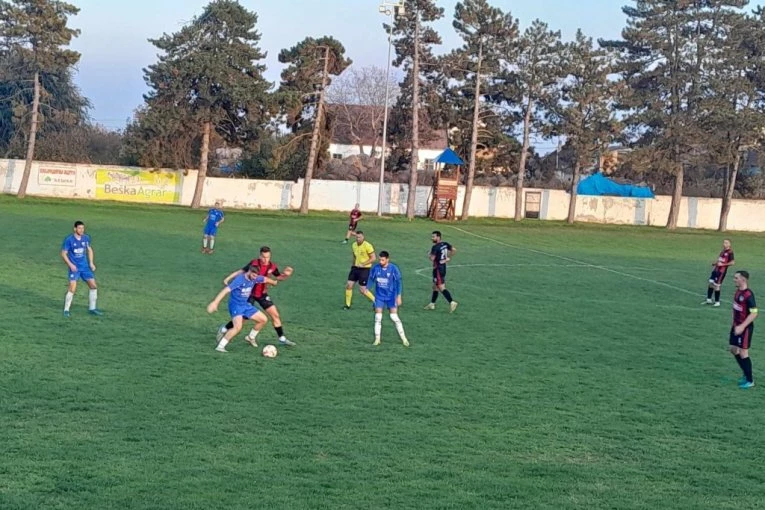 BEŠČANIMA DOVOLJNO 20 MINUTA! Donji Srem nemoćan, prvenac Stojkovića u plavo belom dresu!