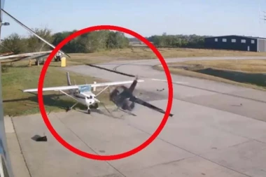 UŽAS NA AERODROMU! Helikopter se zakucao u avion, NADZORNA KAMERA SNIMILA CEO INCIDENT (VIDEO)