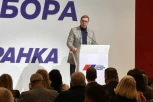 VUČIĆ SE OBRAĆA NA SEDNICI GO SNS: "Teški su dani za nama"!