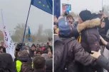 OPOZICIONARI SE OPET MLATE MEĐU SOBOM! Tuča na protestu u Novom Sadu! (VIDEO/FOTO)