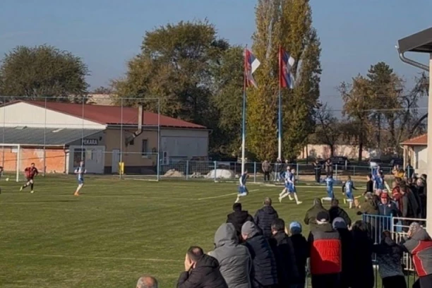 BITAN TRIJUMF PRED DOMAĆOM PUBLIKOM: Gosti su meč završili sa dva igrača manje u polju! (VIDEO)