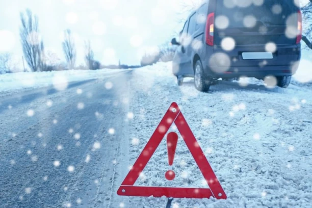 NOVI TALAS PADAVINA JURI KA SRBIJI! Hitno upozorenje RHMZ: Tokom noći novih 20 cm snega!