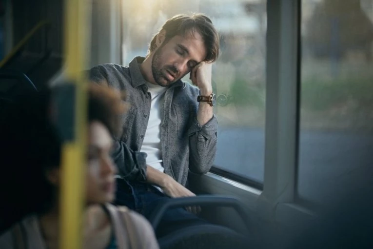 DRAMA U AUTOBUSU ZA NIŠKU BANJU! Mislili da je mladić mrtav, a onda se desilo OVO!