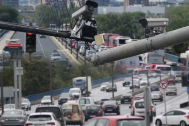 VOZAČI, KAZNE VAM STIŽU AUTOMATSKI! Postavljene su NOVE KAMERE u Beogradu - ovo su SVE lokacije