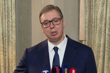 "PUSTITE DA LJUDI VIDE ŠTA SU NERADNICI!" Predsednik Vučić iz Ciriha o protestima u Beogradu!