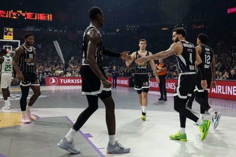 PAO JE PAO: Partizan ponizio šampiona Evrope!