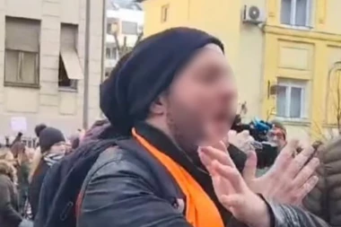 NEZAPAMĆENI SKANDAL NA PROTESTU U NOVOM SADU: Redar opozicije pokazivao simbol "velike Albanije"! ČITAJTE U SRPSKOM TELEGRAFU!