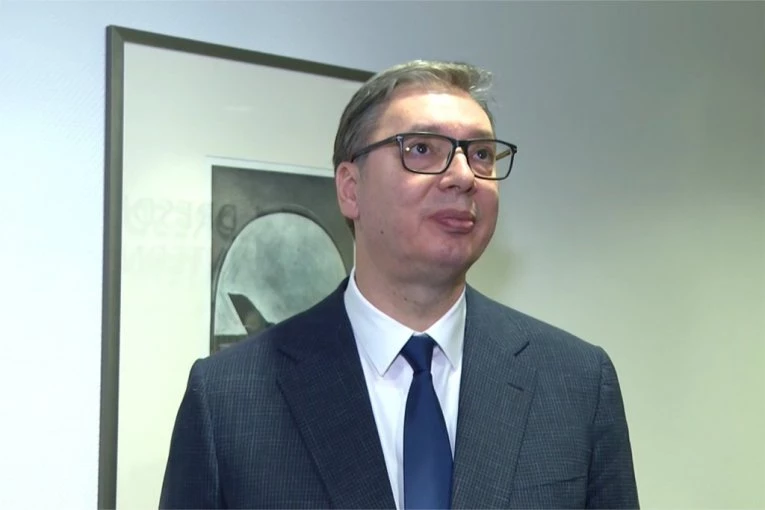 VUČIĆ SE OBRAĆA: Poveo sam u Nemačku Petra Filipovića iz Gornjih Nedeljica da MOŽE DA PITA SVE ŠTO GA ZANIMA  (VIDEO)