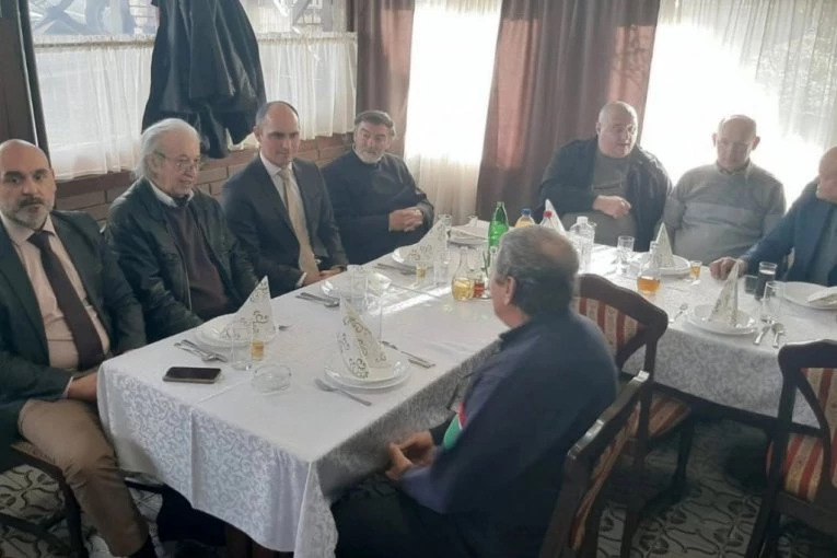 VEROVAO JE DA MU DONOSI NESREĆU, PA JE PROMENIO: Princ Mihailo proslavio Karađorđevu slavu