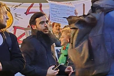 STUDENT NEMA ŠTA! Na protestu ispred Predsedništva i Vojin Radovanović!