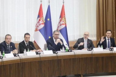 VUČIĆ POSLAO JASNU PORUKU! Predsednik najavio REKONSTRUKCIJU VLADE od marta, i naglasio JEDNU JAKO VAŽNU STVAR!