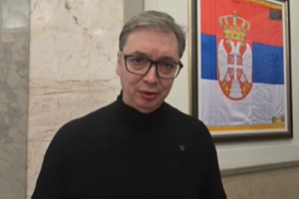 ALEKSANDAR VUČIĆ SE HITNO OGLASIO: "Otvoreno novih 30 km autoputa, opozicija organizovala veliki protest"! UPUTIO VAŽAN POZIV NARODU! (VIDEO)