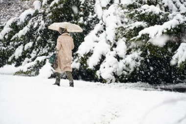 RHMZ UPRAVO IZDAO UPOZORENJE: Sneg će nas zatrpati, sutra se ČUVAJTE OVIH STVARI