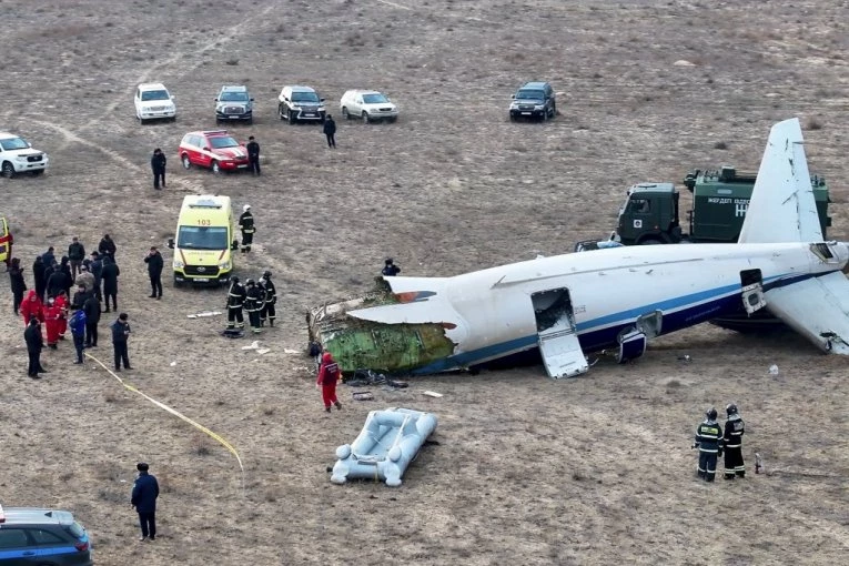 TRAGEDIJA! Broje se mrtvi! U avionu koji je pao bilo je i dece! POZNATO ŠTA SE DESILO MALIŠANIMA (FOTO VIDEO)