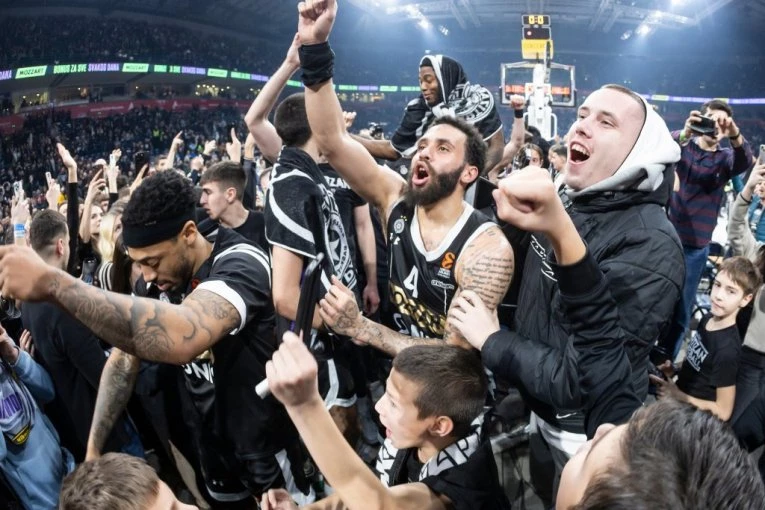 PARTIZAN DOBIO VETAR U LEĐA: Legenda i ljubimac grobara na treningu pred večiti derbi