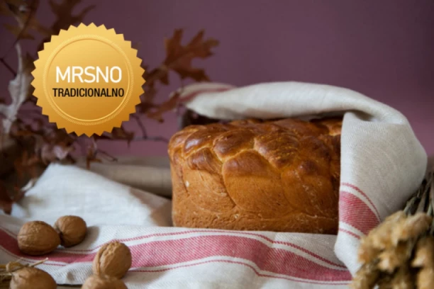 TRADICIONALNI RECEPT ZA BOŽIĆNU ČESNICU: Samo neki pronađu novčić, a svi se oduševe njenim ukusom