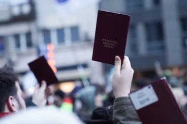 SRPSKI STUDENTI SA KOSOVA IMAJU VAŽAN APEL ZA KOLEGE U BEOGRADU: "Onaj ko je vas podržao iz Zagreba, nas ubija"