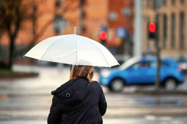 DANAS VARLJIVO VREME U SRBIJI: Od sunca do kiše kroz par minuta, a evo da li je nešto bolje narednih dana